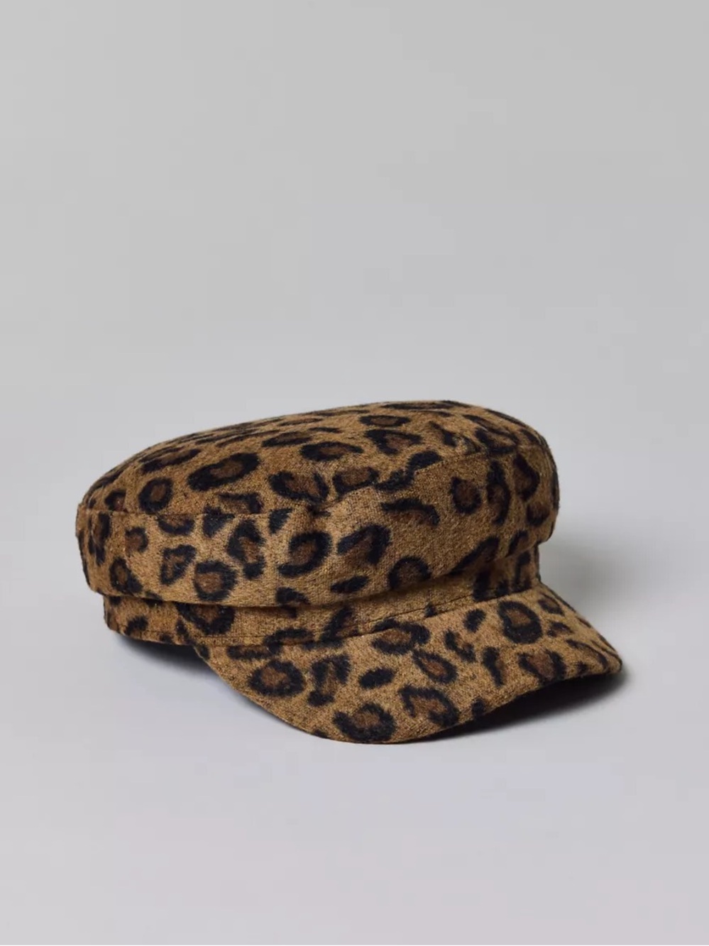 NWOT Urban Outfitters Leopard Cabbie Hat
